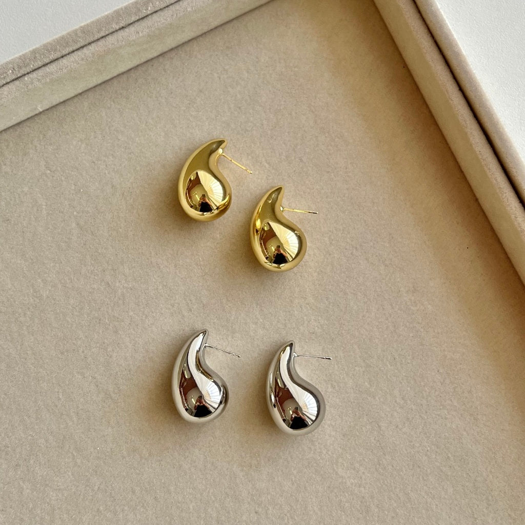 Medium Drop Earring