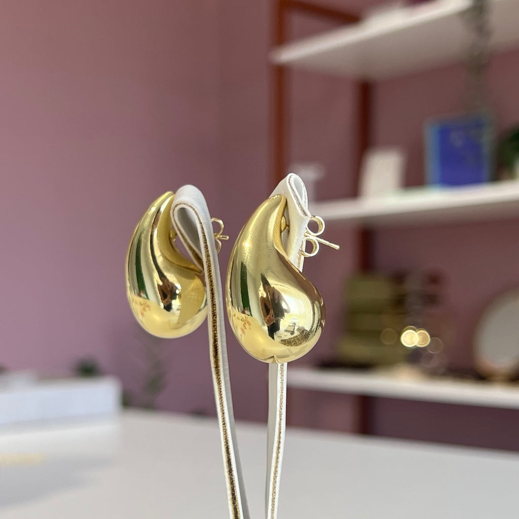 Medium Drop Earring