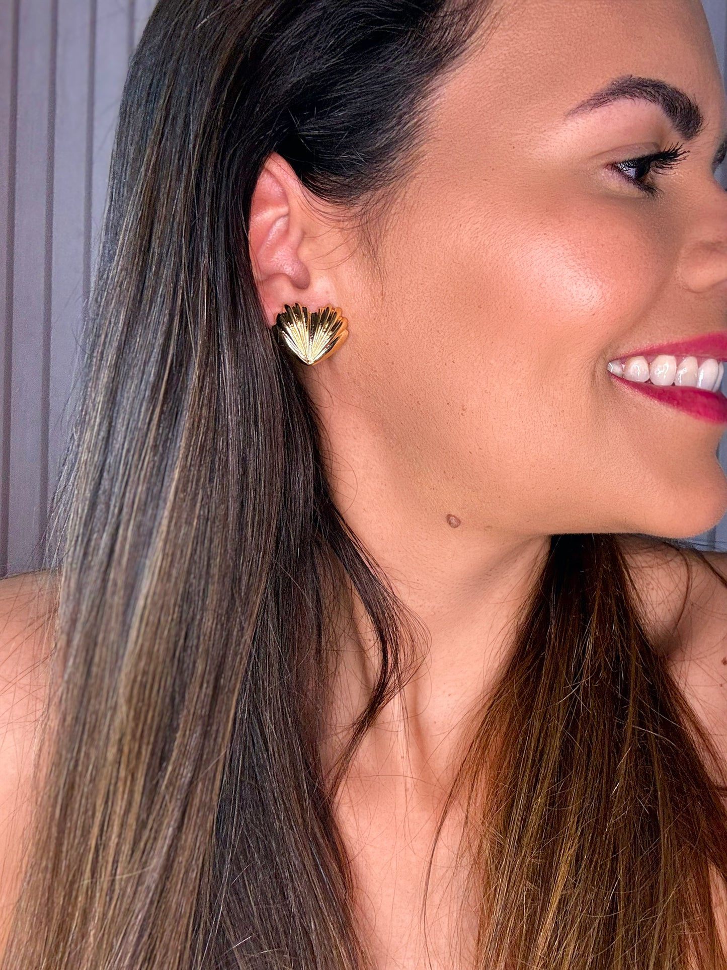 Mini Gold Textured Heart Earring