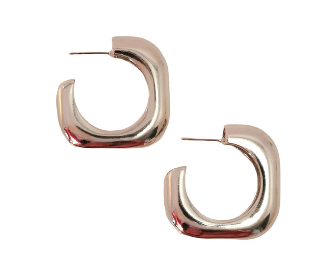 Square shaped chunky hoops