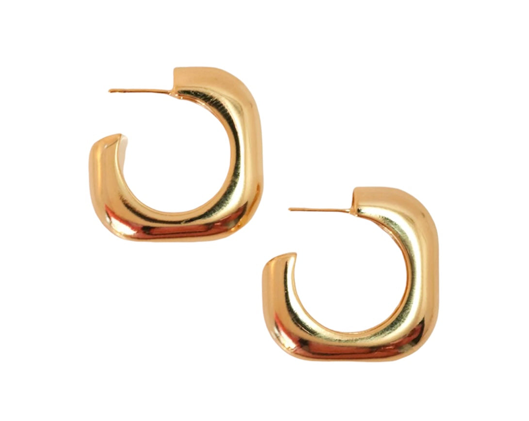 Square shaped chunky hoops