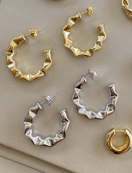 Ribbon Twist Hoop Earrings