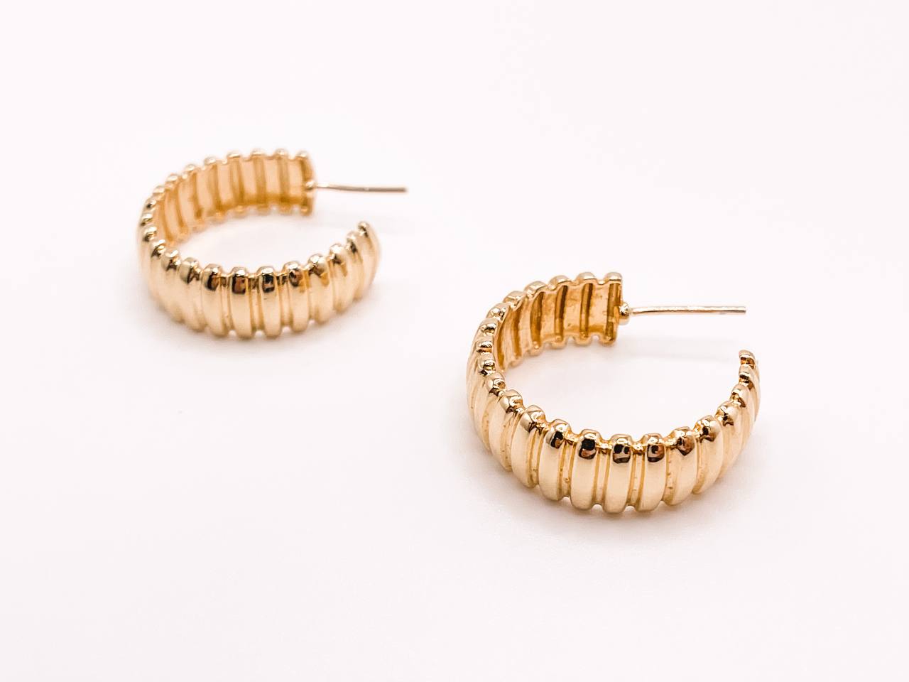 Gold Wide Tubogas Hoop Earrings