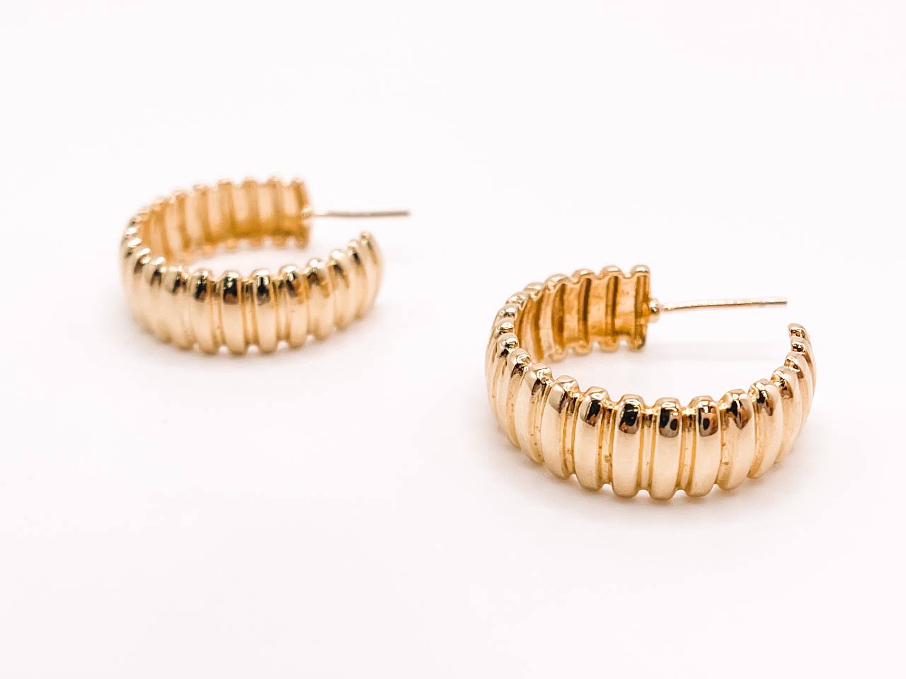 Gold Wide Tubogas Hoop Earrings